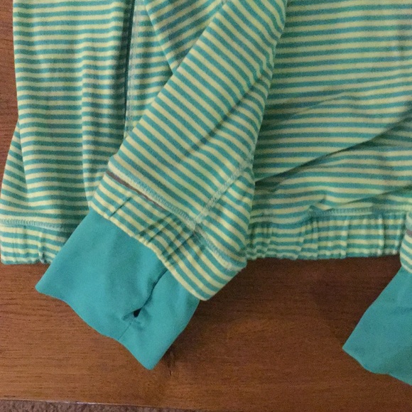 Lululemon 1/4 zip pullover - Picture 2 of 5
